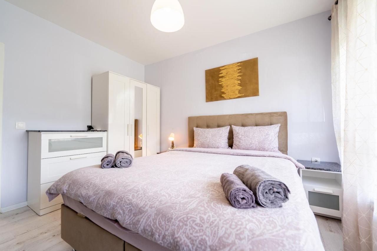 Sunny Apartment In Studentski Grad, Behind Unss Sofia Zewnętrze zdjęcie